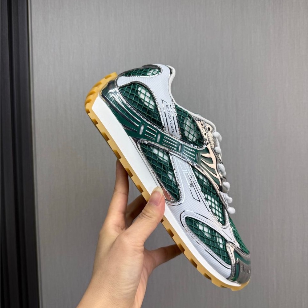 Trendy Green and White Women's Sneakers